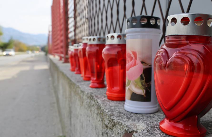 Split: Svijeċe za poginulog policajca Perišića