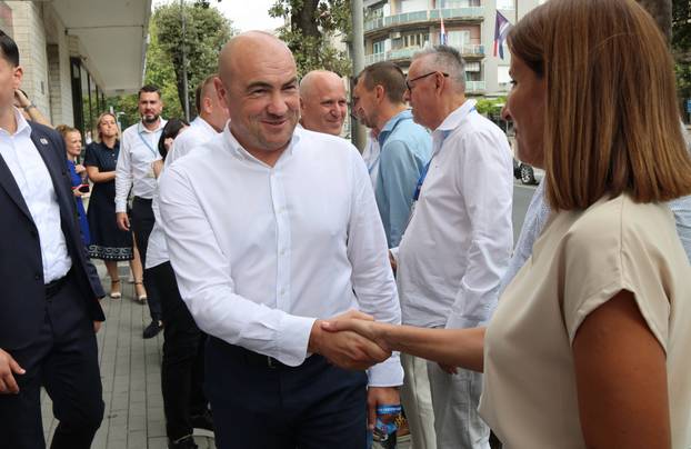 Metković: Plenković se sastao s predsjedništvom Udruge lađara Neretve