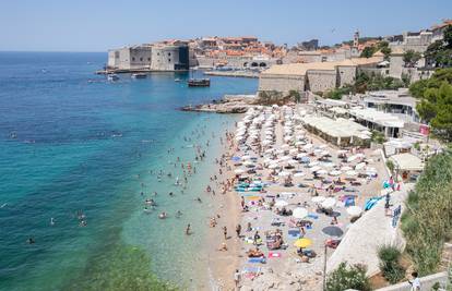 Muškarac (67) masturbirao kod plaže u Dubrovniku, čovjek ga fotografirao i  prijavio policiji...