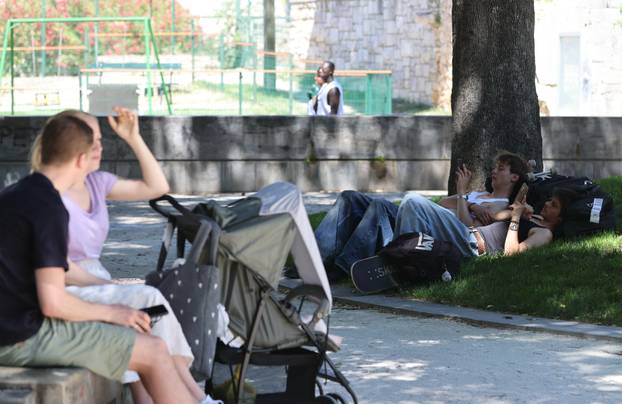 Splitske plaže pune su kupača 