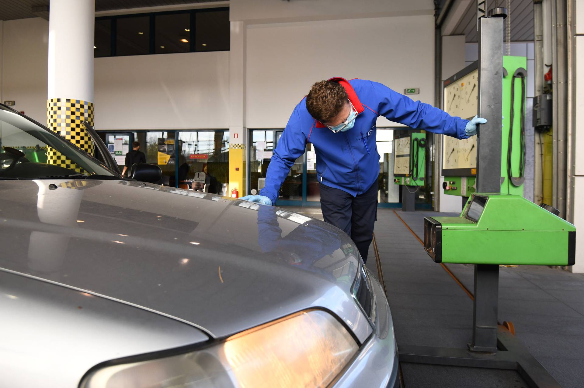 Na tehničkom pregledu auto može pasti i zbog loših guma