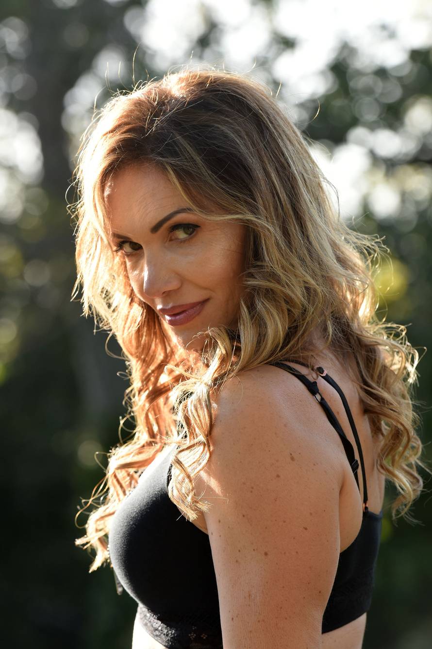 Bivša pjevačica Karme: Još me fanovi opsjedaju zbog izgleda
