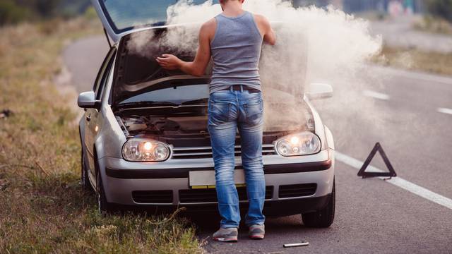 Najčešći kvarovi i problemi s automobilom na putovanju