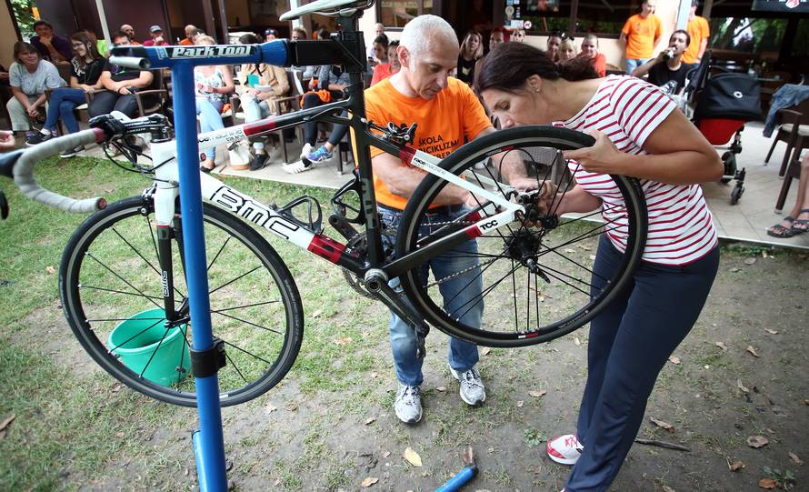 Čokoladica: Obavezna oprema za promjenu gume na biciklu