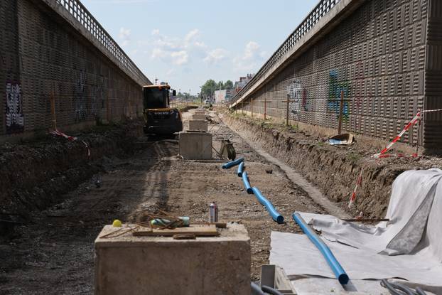 FOTO Pogledajte radove na Sarajevskoj. Bit će gotova do kraja godine. Stiže i tramvaj