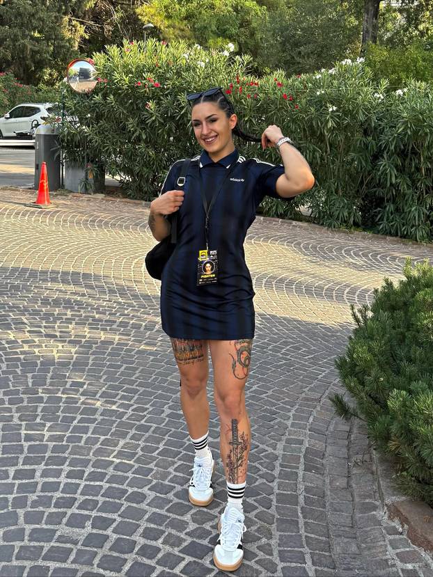 FOTO Lijepa kao princeza, a opasna kao zvijer: Nađa golim šakama ruši protivnice u ringu