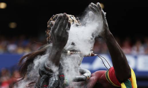 FOTO Sve se pra&scaron;i na tribinama! Pogledajte atmosferu u ki&scaron;nom duelu Hrvatske i Gane na SP-u