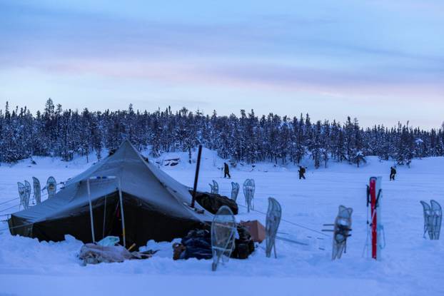 Canadian troops conduct arctic operations