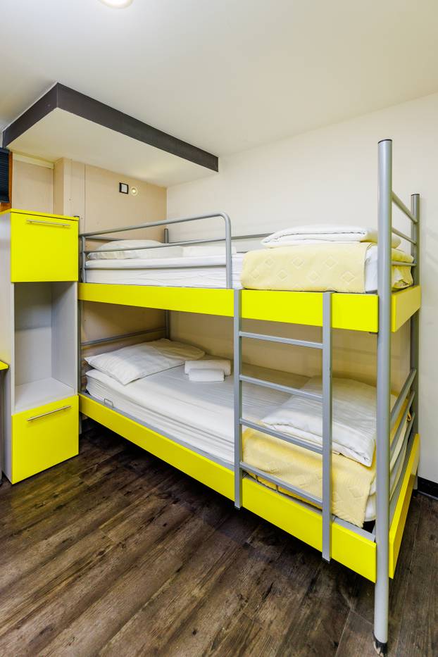 FOTO Zavirite u prvi brod-hotel u Hrvatskoj: Noćenje na ovom brodu u Rijeci ima posebnu čar