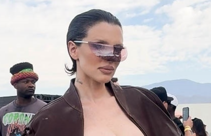 Što je sad ovo?! Bivša Kanyea Westa stigla je u tangama na festival, fanovi: Kopiraš Biancu!