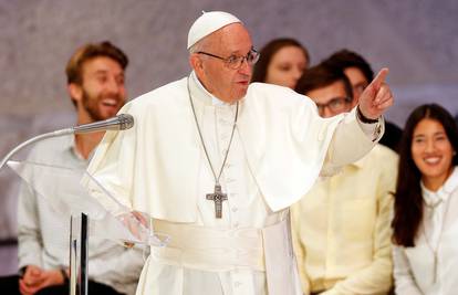 Papa moli pomoć u borbi protiv vraga: Živi i radi prekovremeno