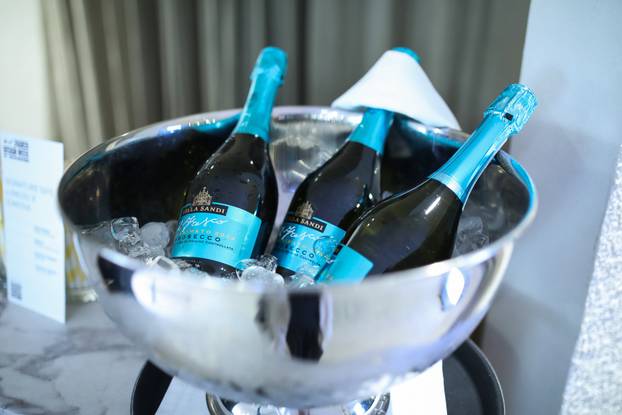 Zagreb: Lunilou & IZAKOVA store