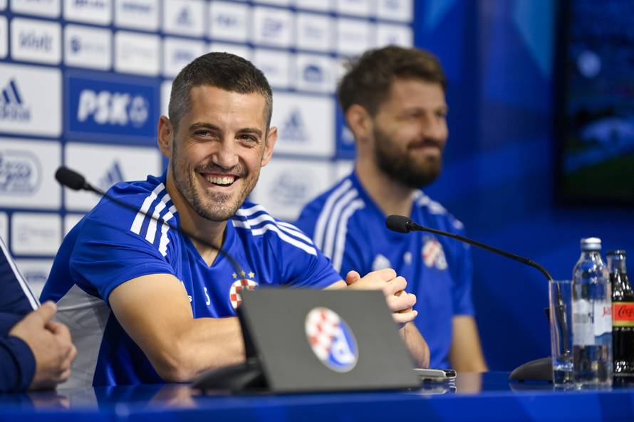 Zagreb: Petković produžio vjernost Dinamu, modri 'predstavili' Ademija 