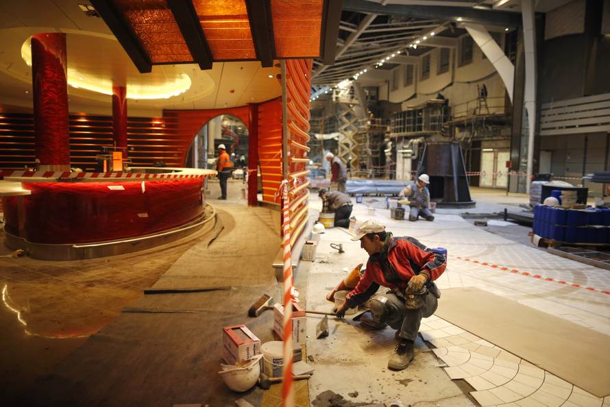 Najveći kruzer na svijetu je krenuo na svoje prvo putovanje