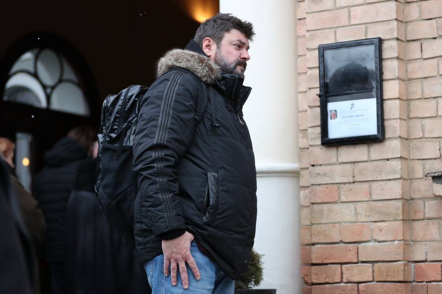 Oproštaj od oca uz tamburaše: Marko je jedva susprezao suze