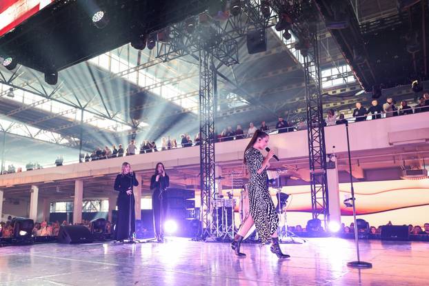 Zagreb: Popodnevni doček uz Aleksandru Prijović