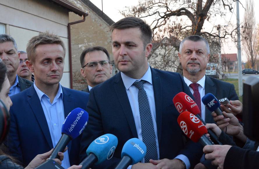 Ministar ÄoriÄ obiÅ¡ao radove na povezivanju vodoopskrbnog sustava Slavonski Brod