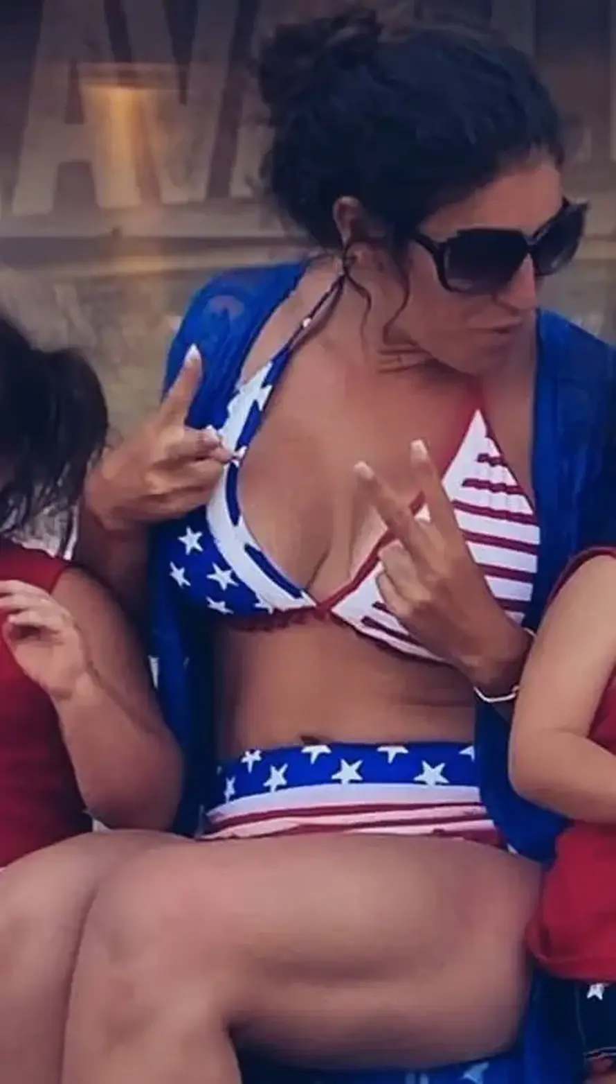 Frka oko seksi mame: U školi napravili odvratnu grupu 'ku*a mora umrijeti'. Stigla i policija