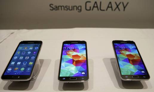 Galaxy S5 leži na skladištima: Prodali ih 4 mil. manje od S4?