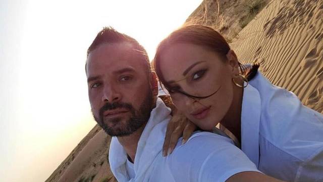 Aleksandra Prijović s obitelji otišla na zasluženi odmor: Pjevačica se pohvalila fotkom...