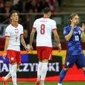 Poljska - Hrvatska 3-3: Golijada u Varšavi, prvijenci za Baturinu i Sučića, Livaković dobio crveni