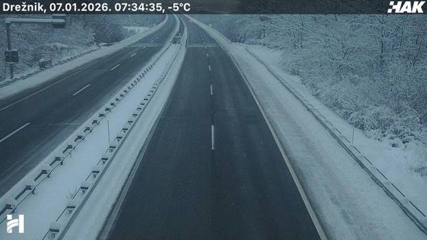 FOTO Autoceste diljem Hrvatske zametene snijegom, pogledajte