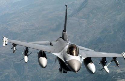 Borbeni zrakoplov F-16 srušio se pri slijetanju u bazu NATO-a