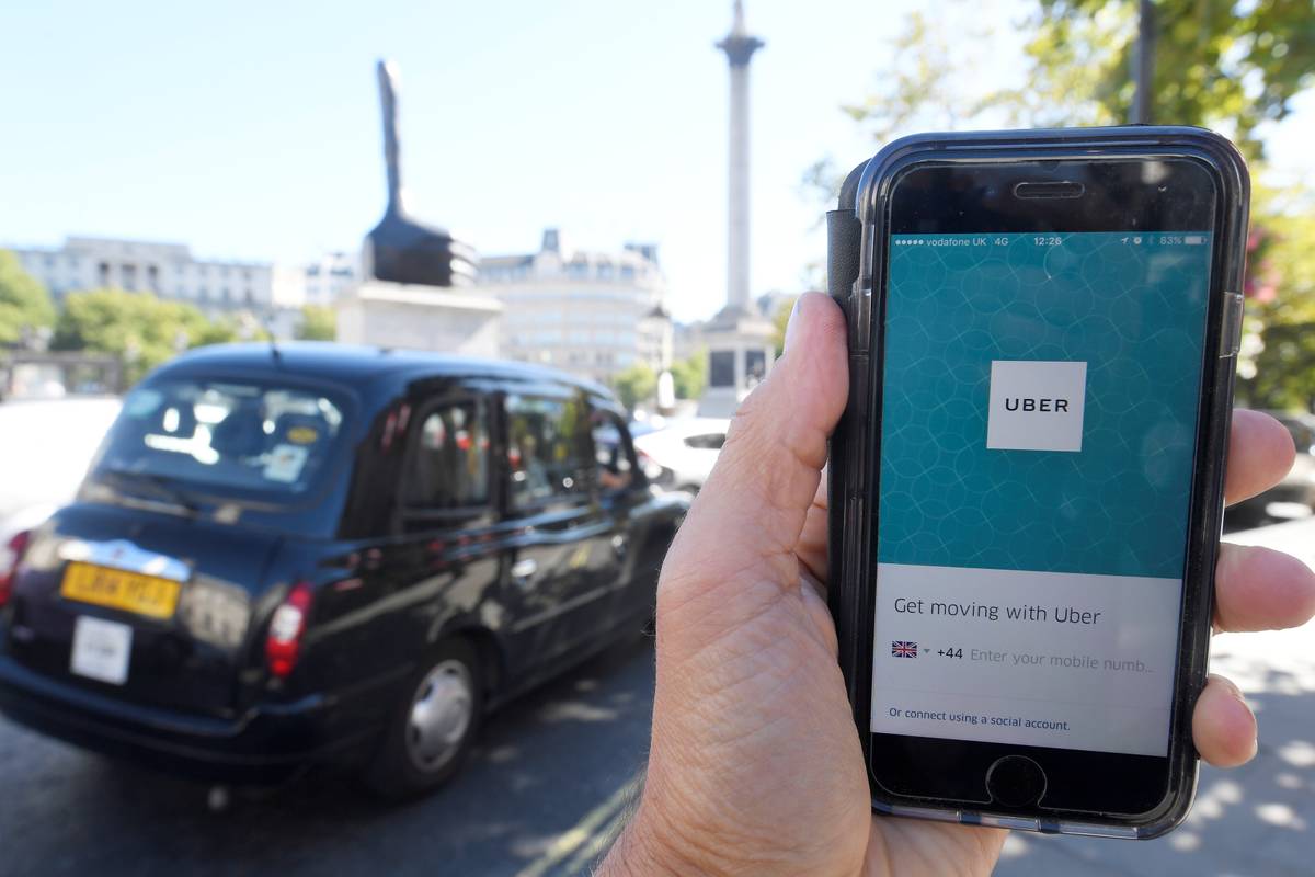 Šok za 40.000 vozača: Uberu u Londonu ukinuli dozvolu za rad