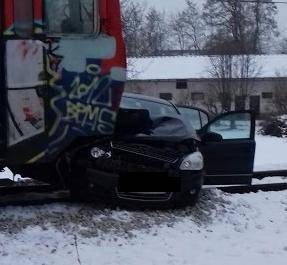 Preživjeli su: Vlak je naletio na  automobil u Murskom Središću