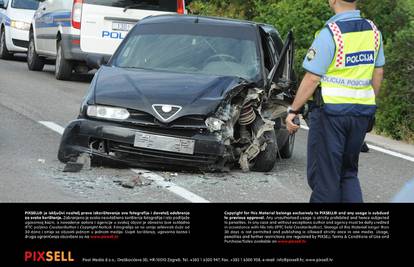 Četvero ozlijeđenih u sudaru dvaju automobila u Zagrebu