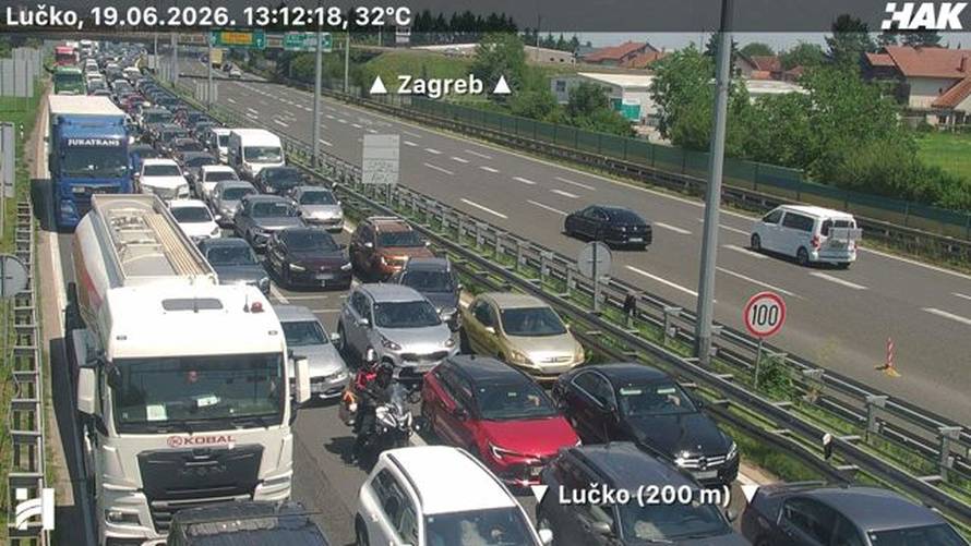 FOTO Skratili petak i požurili na produženi vikend: Ogromna gužva kod Lučkog prema moru