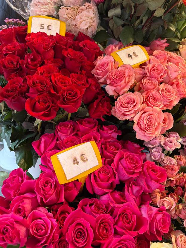 FOTO Od 4 eura do 'bankrota': Pogledajte cvijeće i bukete koji će se kupovati za Valentinovo