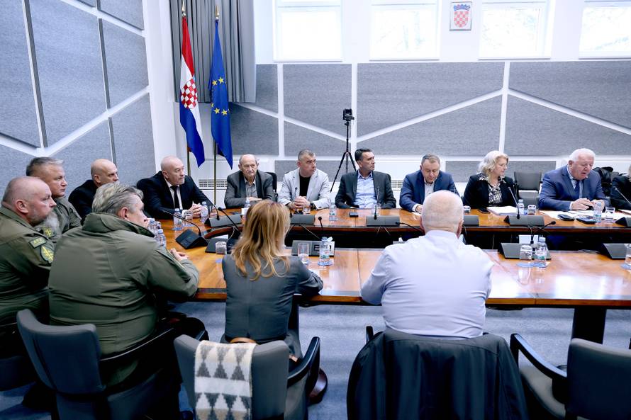 Zagreb: Održan okrugli stol "Zakonska zaštita Deklaracije o Domovinskom ratu"