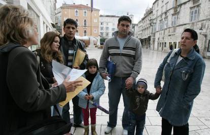 Omiš: Obitelji s Kosova mogu ostati živjeti i raditi 