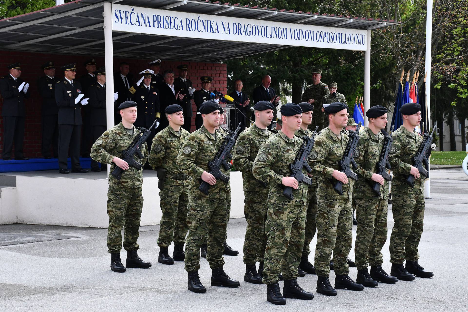 Požega: Predsjenik Milanović na svečanoj prisezi 34. naraštaja ročnika na dragovoljnom vojnom osposobljavanju 