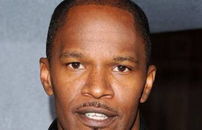 Jamie Foxx ne želi pričati s umirućim ocem, osvećuje se