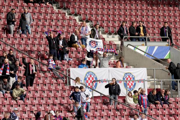 Ženeva: Navijači na polufinalnom susretu Lige prvaka mladih između Hajduka i Milana