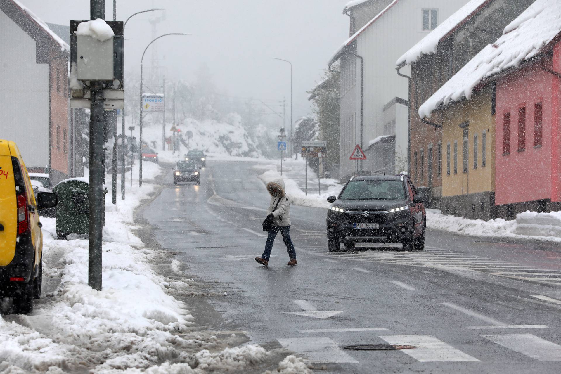 Delnice: Pada snijeg u Gorskom kotaru