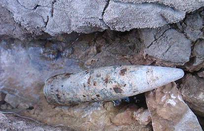 Našao topničku granatu iz II. svj. rata dok je sadio krumpir