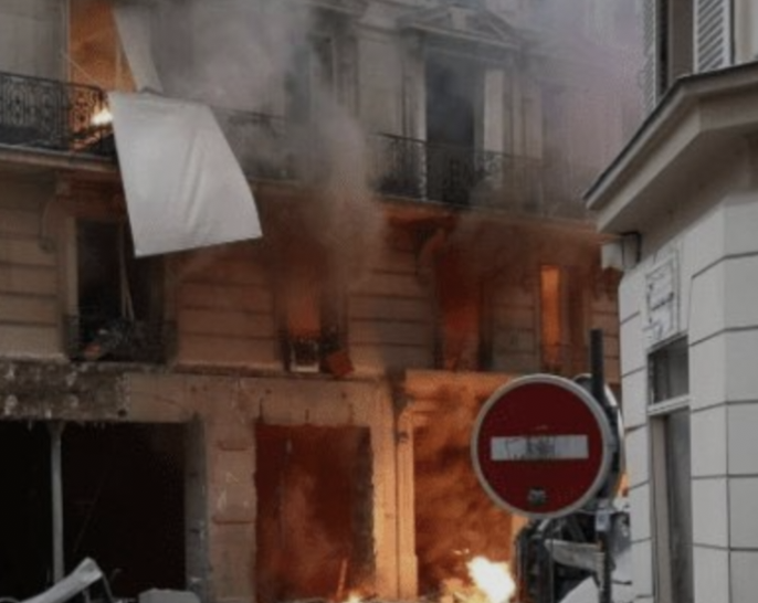 Eksplozija u Parizu: Gorjele su zgrade, dvoje ljudi poginulo