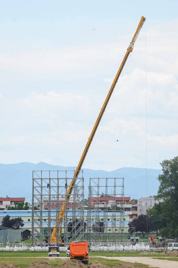 Zagreb: Radovi na Hipodromu za koncert Marka Perkovića