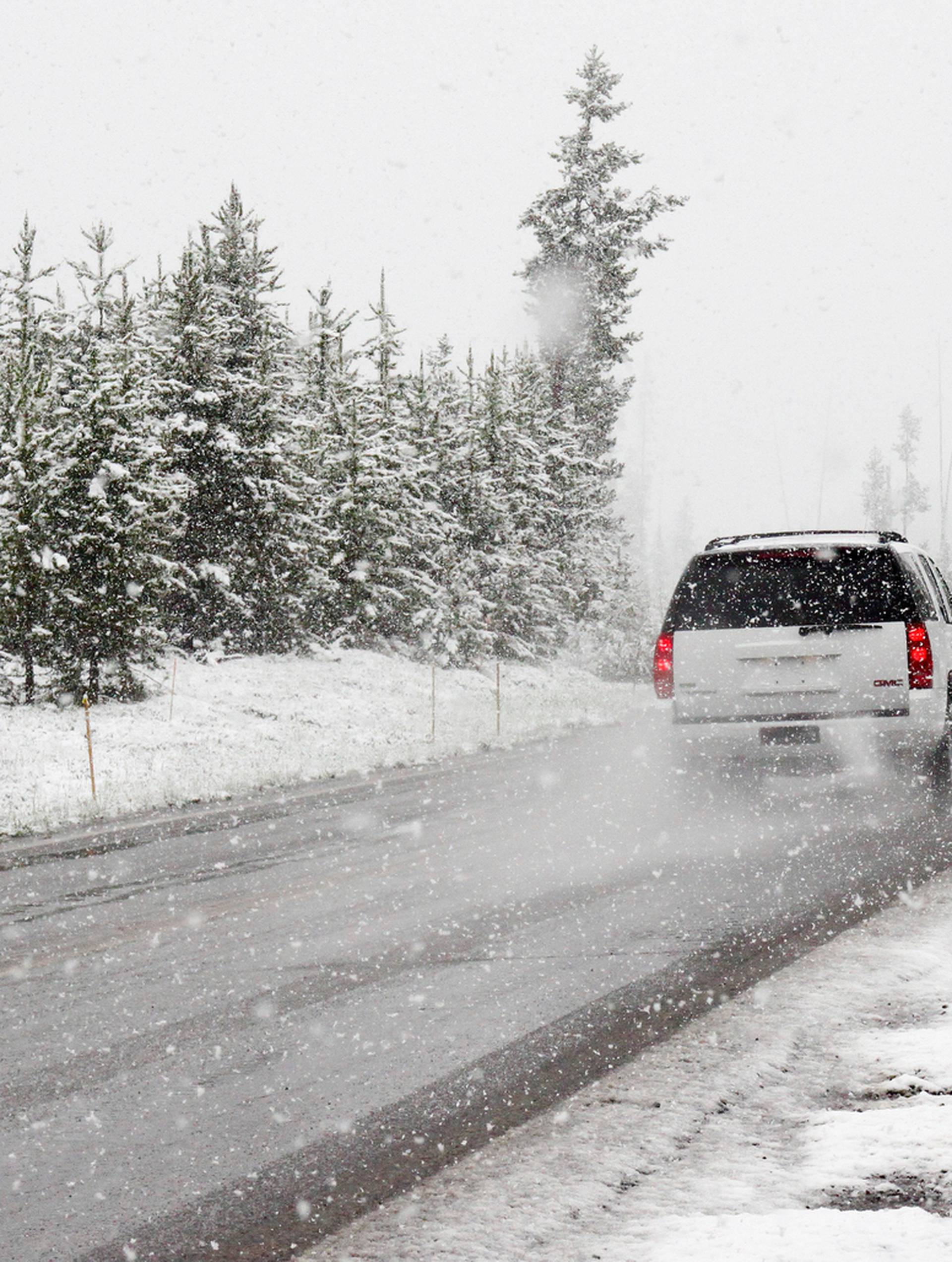 Zima nije lav: Sedam ključnih savjeta za vožnju  po snijegu