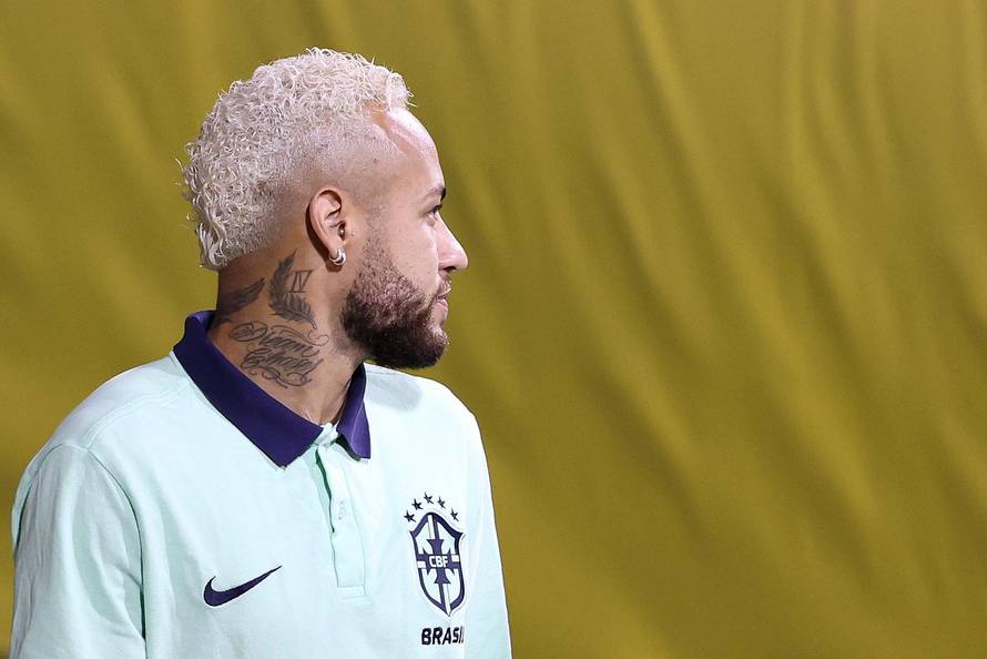 KATAR 20222 -  Neymar dijelio autograme dok su njegovi sunarodnjaci odrađivali trening