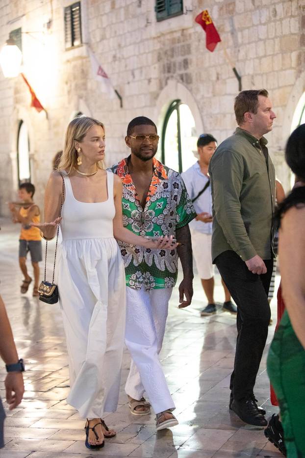 Dubrovnik: Usher i bivša manekenka Kelly Sawyer prošetali Stradunom