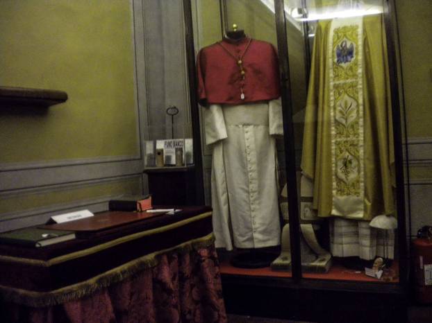 Exclusive photos of the hidden rooms inside the Sistine Chapel in Vatican - Archive