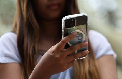 Mlađi od 16 u Australiji bez društvenih mreža: 'Odjavili su me, iznenada, to mi se ne sviđa'