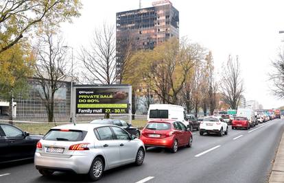 Nema kraja ogromnim gužvama zbog Vjesnika: Kolona od 5 km kod Sesveta, kaos i na zapadu