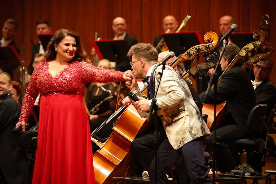 Glazbene legende i zagrebačka filharmonija nastupili u čast 931. rođendana grada Zagreba