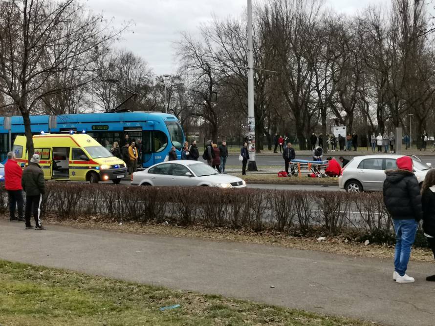 Dvije nesreće s ozlijeđenima u razmaku od nekoliko minuta