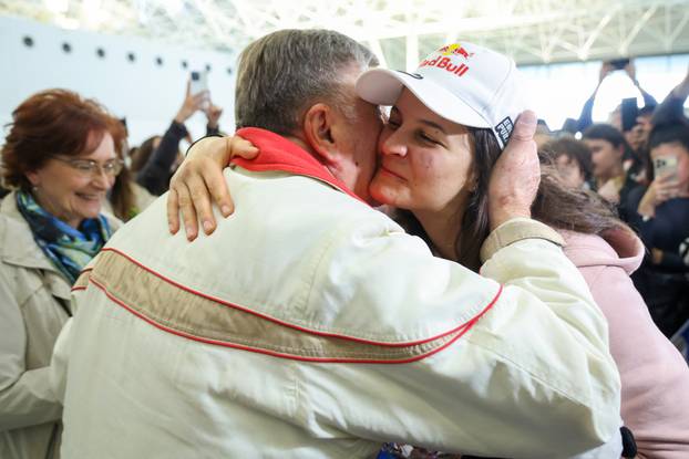 Dolazak Zrinke Ljutić iz SAD-a nakon osvajanja malog Kristalnog globusa